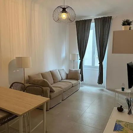 Nala & Leo Seaview * לריצ'י